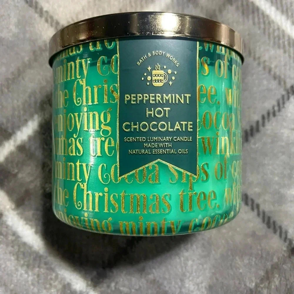 Bath & Body Works Peppermint Hot Chocolate 3-Wick Candle - New